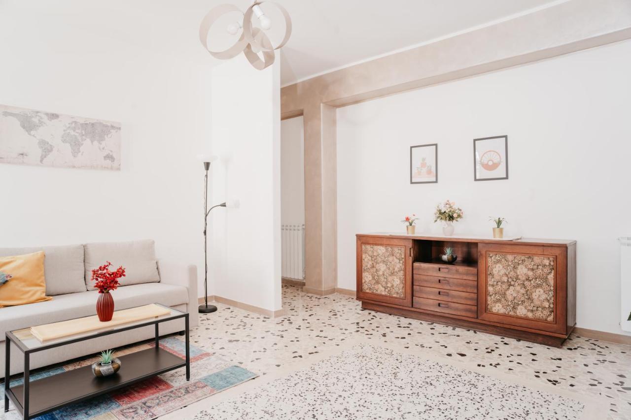 אפרטהוטל Il Cortile By Vista Napoli מראה חיצוני תמונה